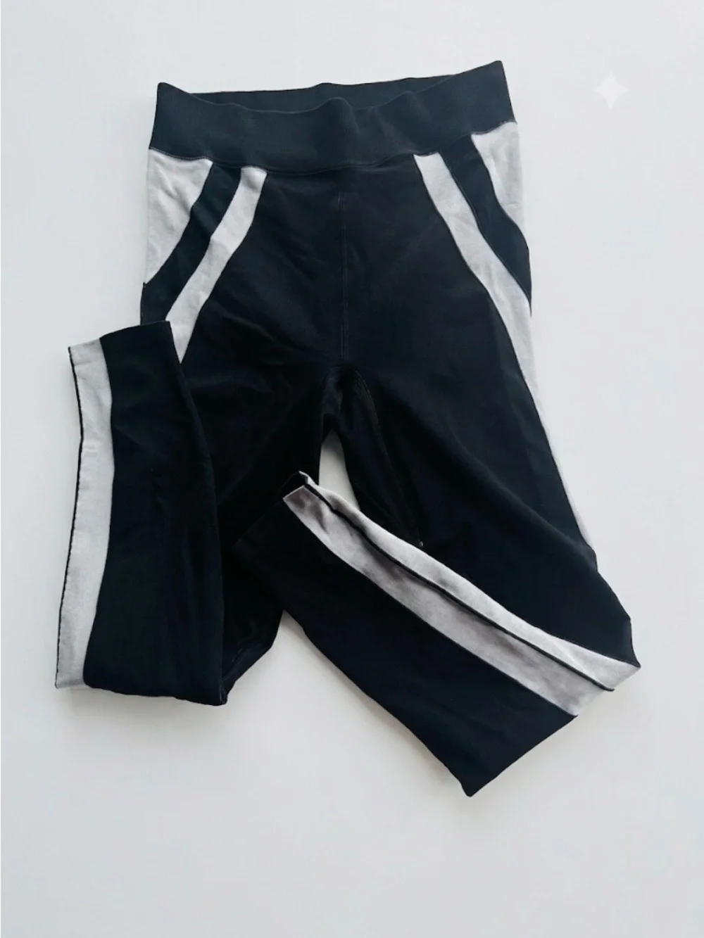 FP Movement by Free People Black and Gray Women’s Performance Leggings NWT - Picture 1 of 4